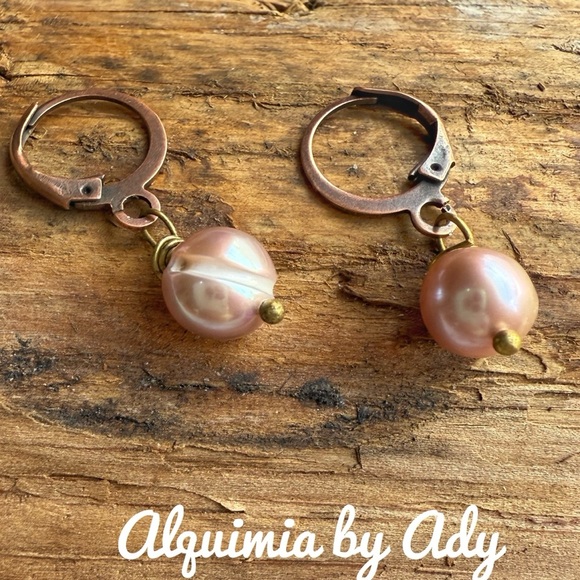 Alquimia Pink and Gold Baroque Pearl Earrings - Picture 1 of 1